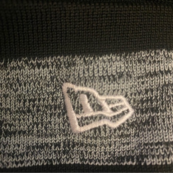 NEW ERA RAIDERS KNIT HAT EUC ONE SIZE - Picture 3 of 5